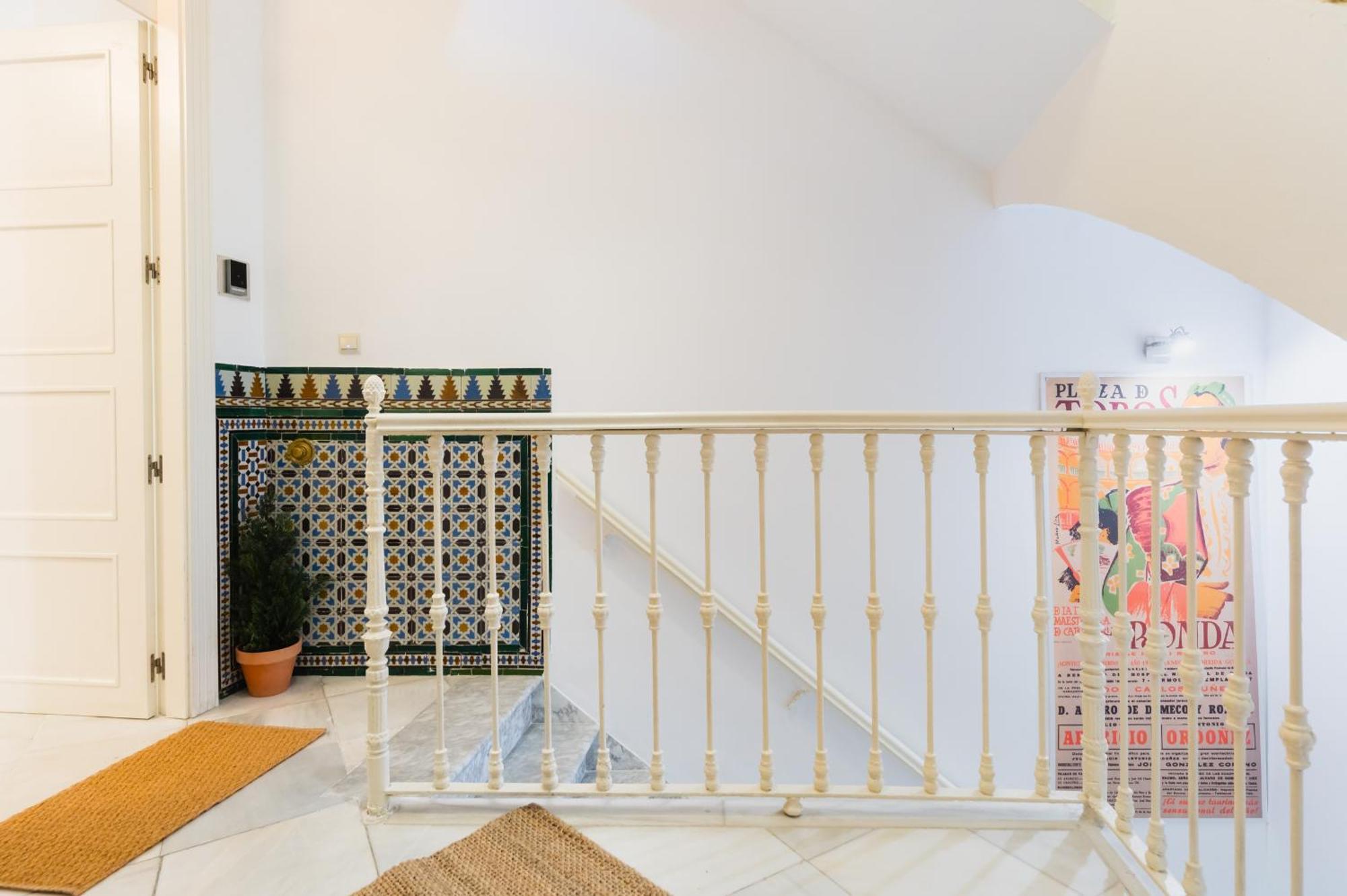 Magdalena Premium Suites Sevilla Bagian luar foto