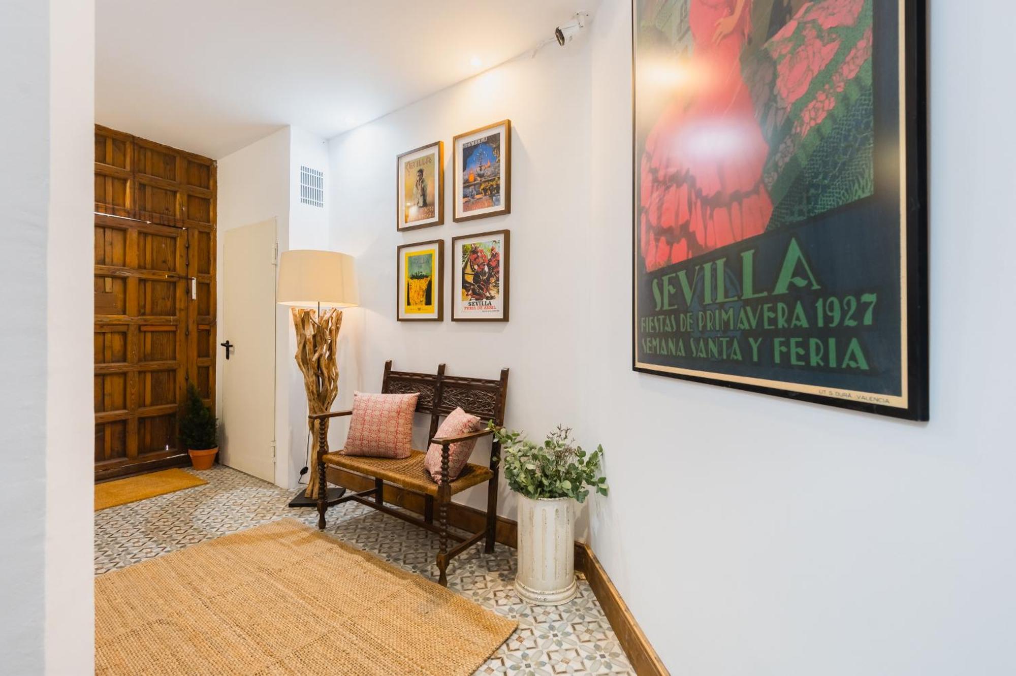 Magdalena Premium Suites Sevilla Bagian luar foto