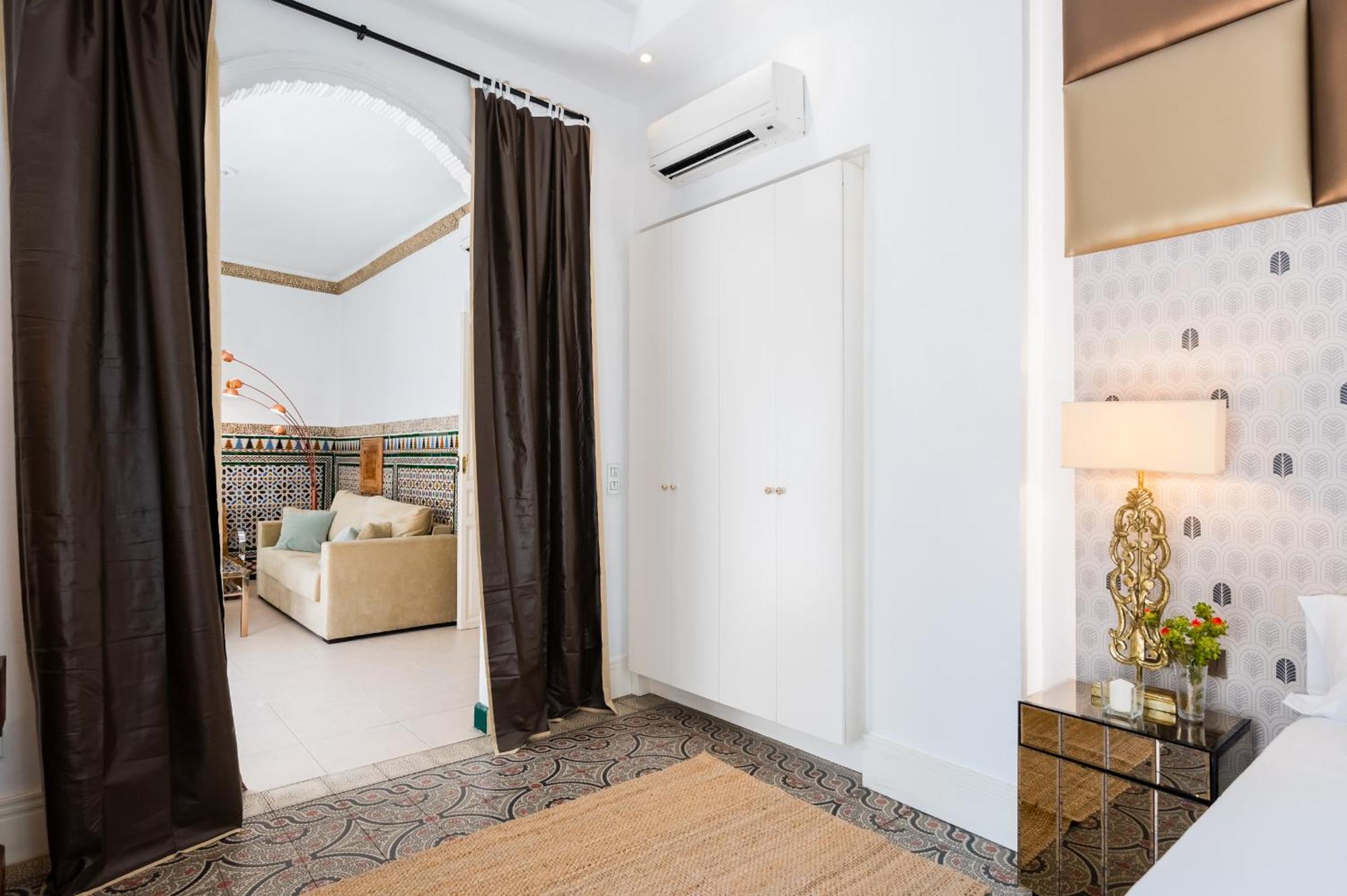 Magdalena Premium Suites Sevilla Bagian luar foto
