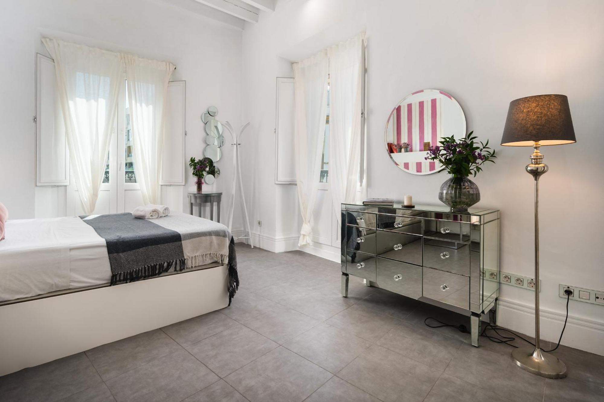 Magdalena Premium Suites Sevilla Bagian luar foto