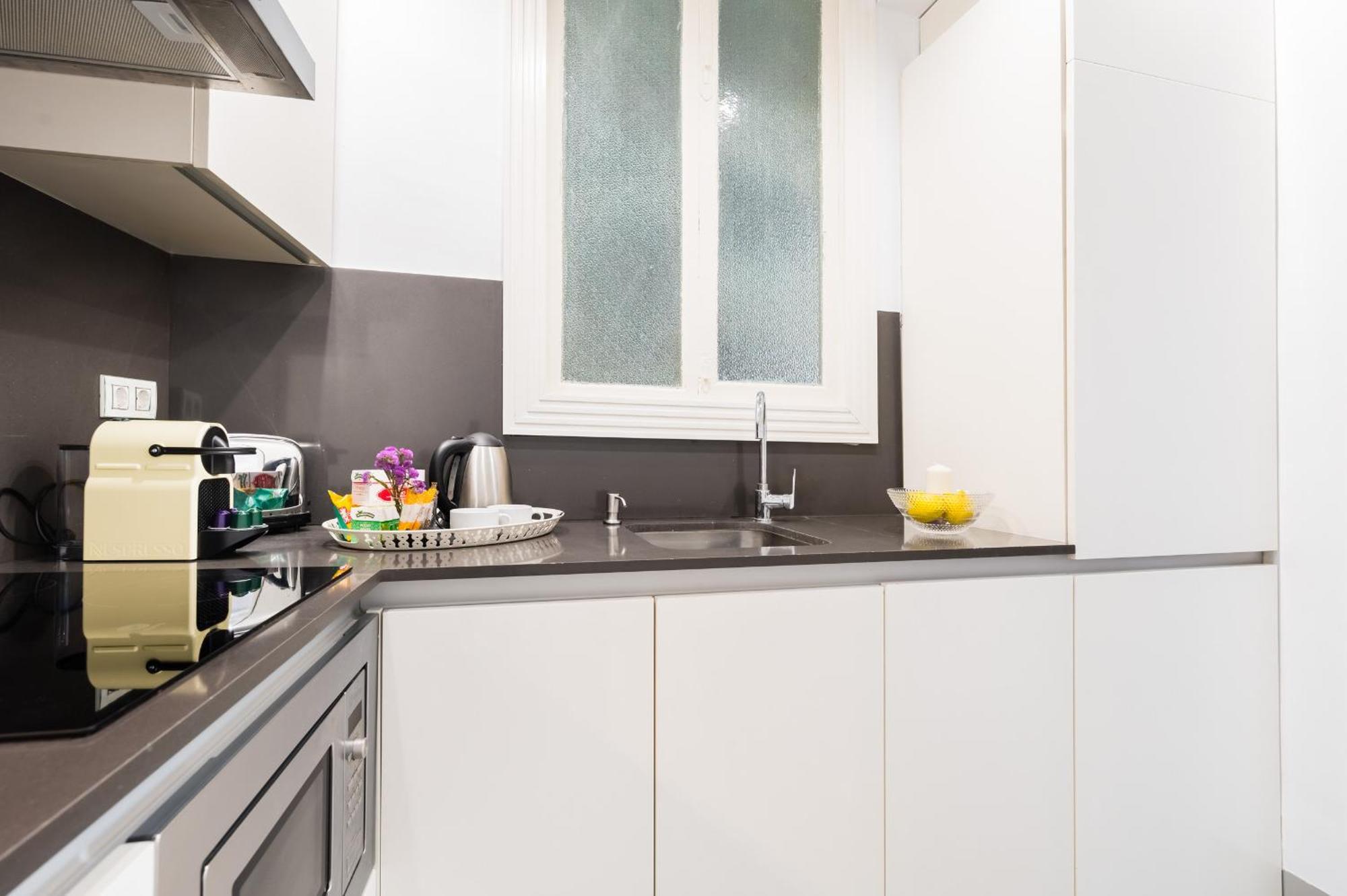 Magdalena Premium Suites Sevilla Bagian luar foto