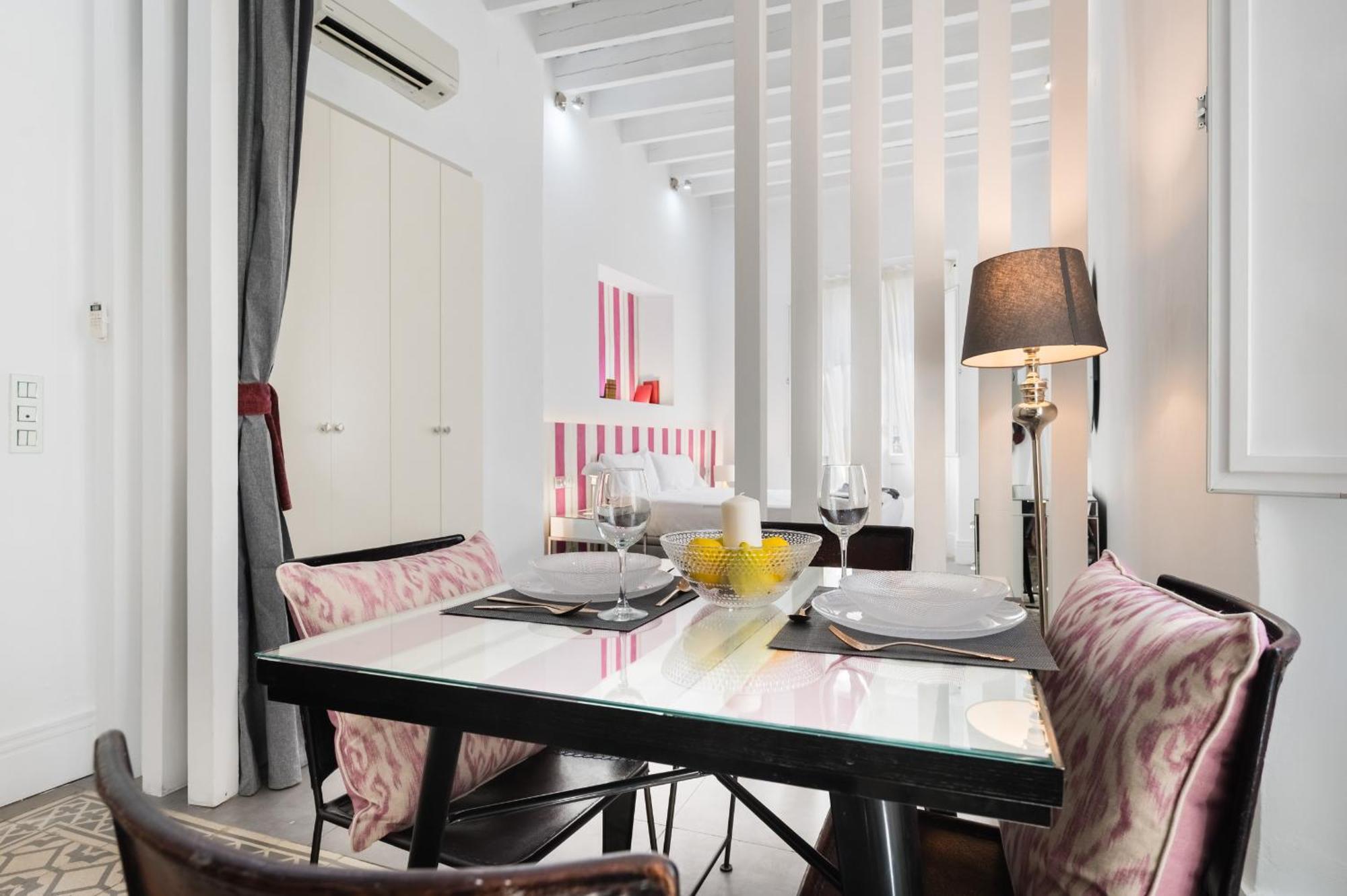 Magdalena Premium Suites Sevilla Bagian luar foto