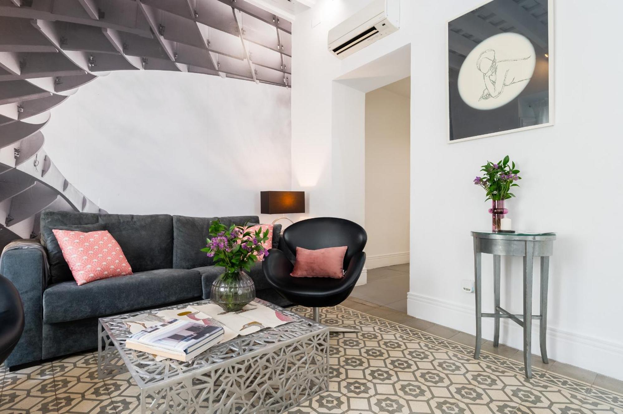 Magdalena Premium Suites Sevilla Bagian luar foto