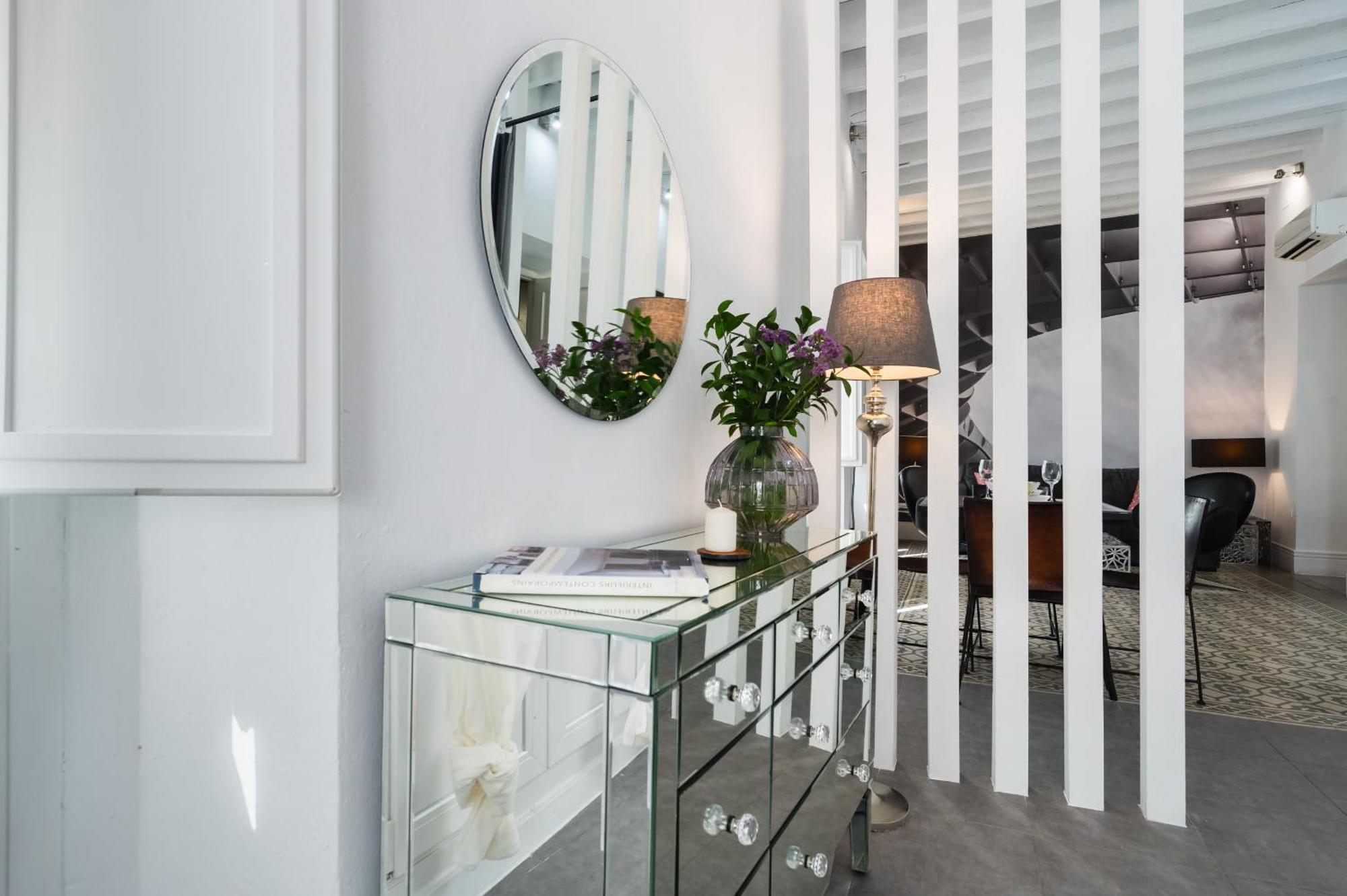 Magdalena Premium Suites Sevilla Bagian luar foto