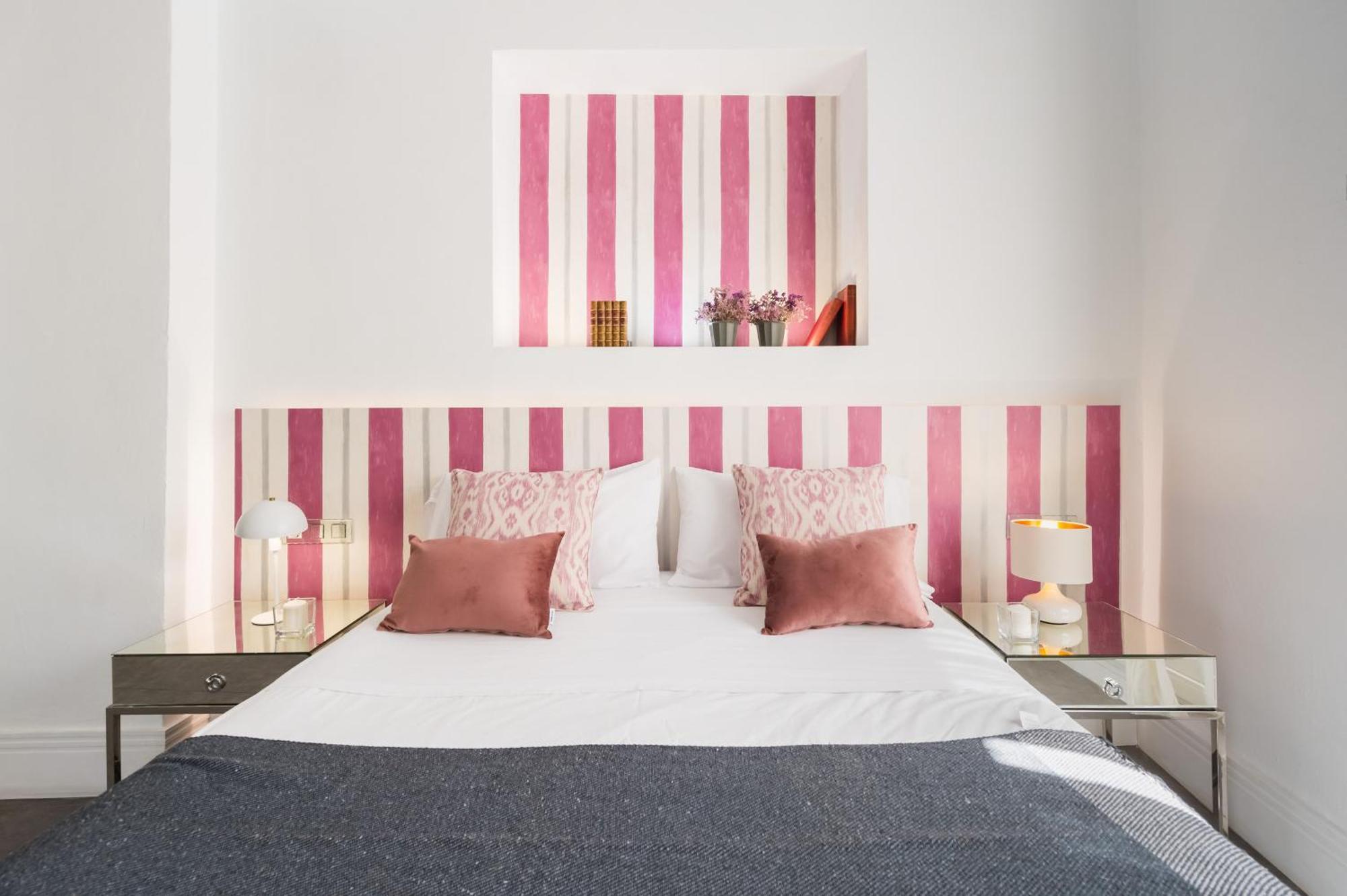 Magdalena Premium Suites Sevilla Bagian luar foto
