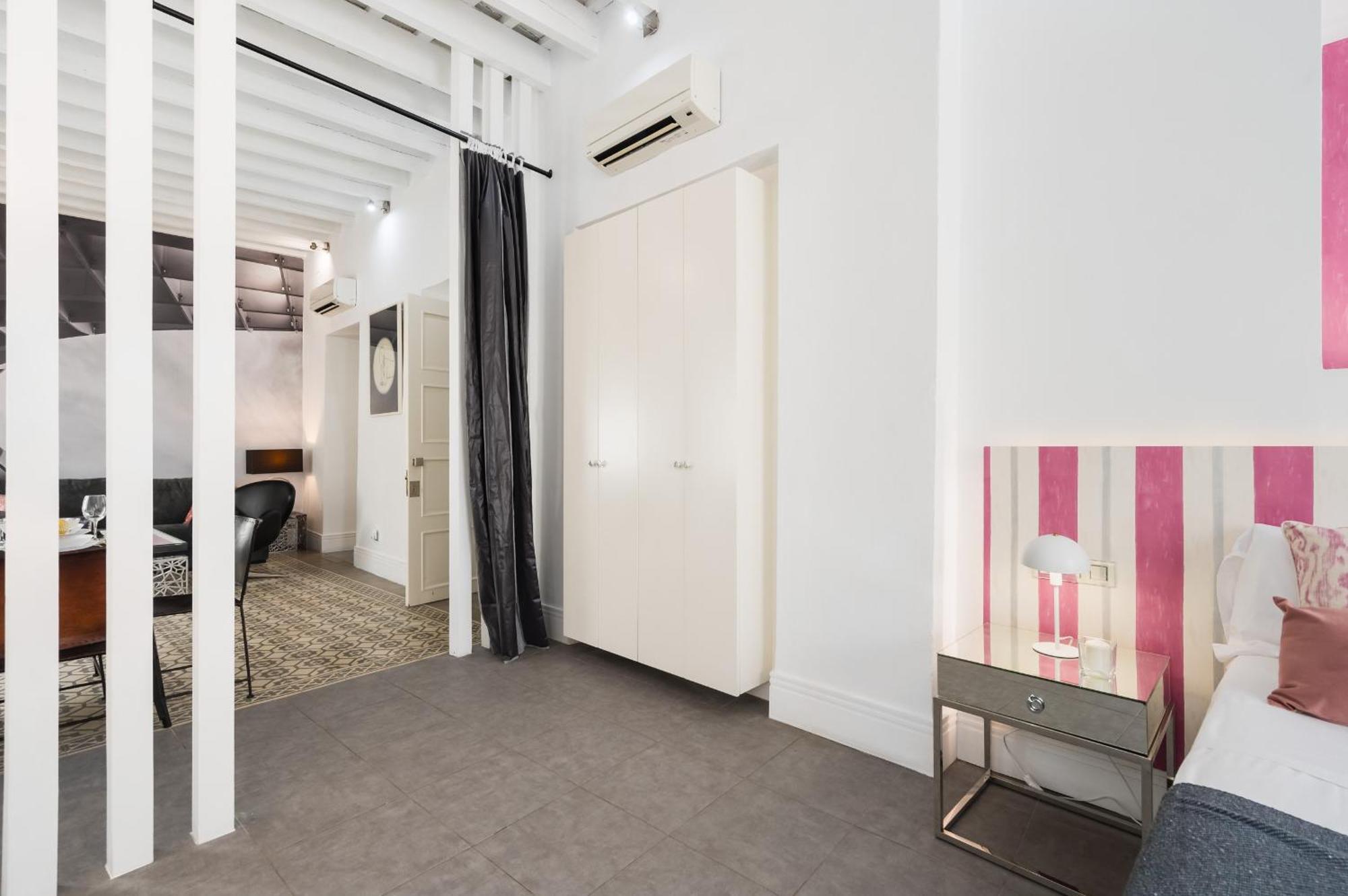 Magdalena Premium Suites Sevilla Bagian luar foto