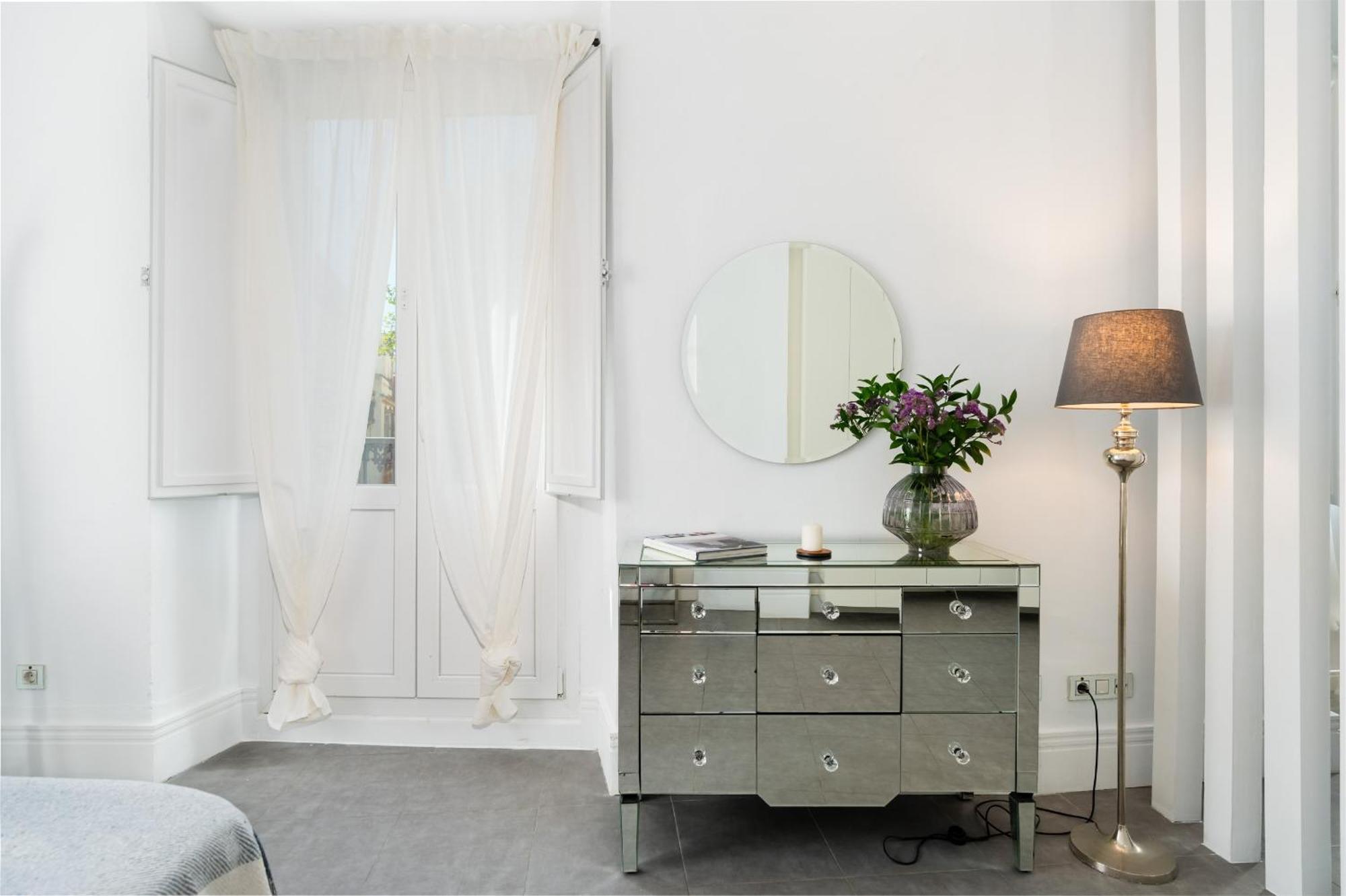Magdalena Premium Suites Sevilla Bagian luar foto