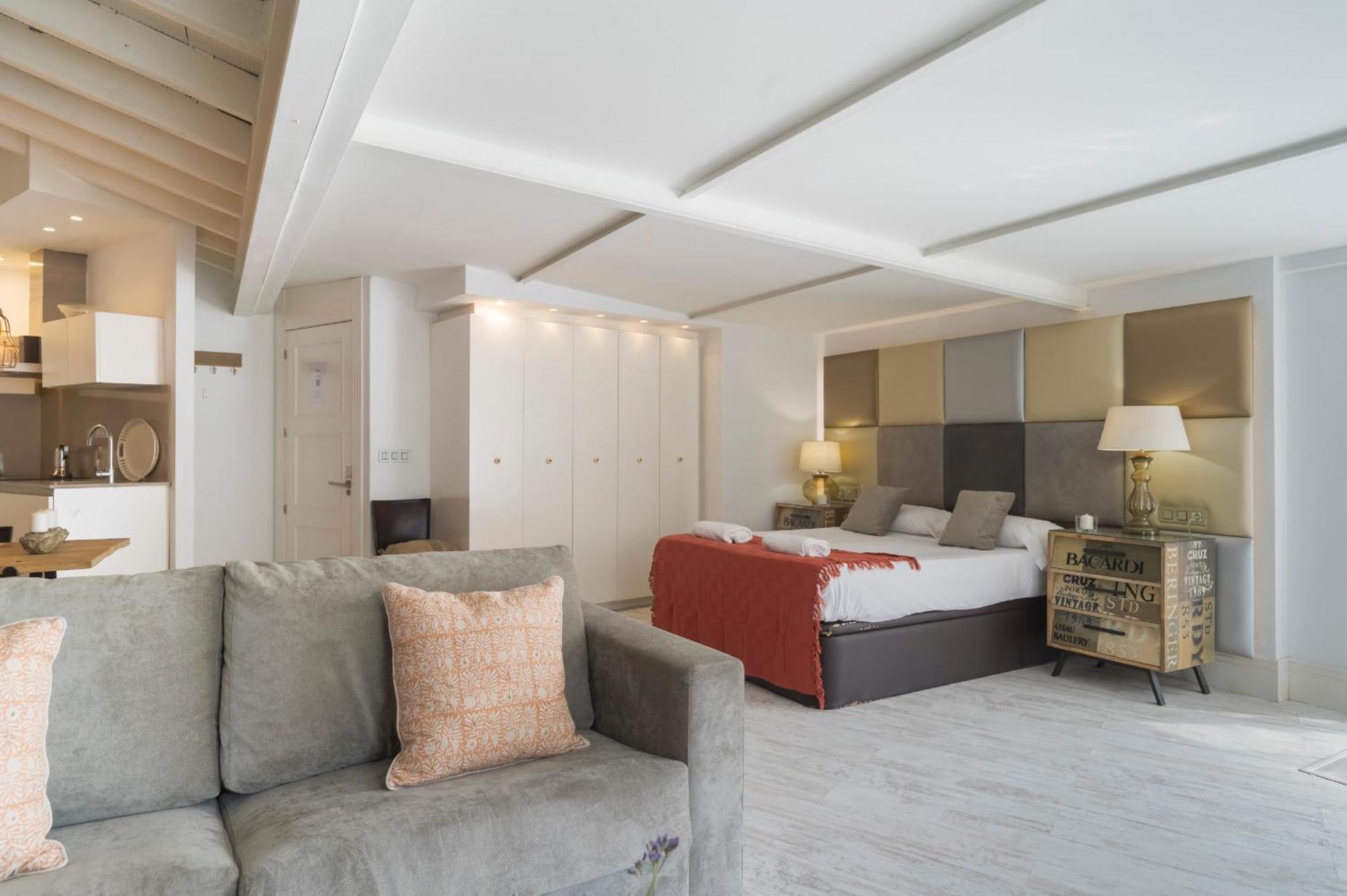 Magdalena Premium Suites Sevilla Bagian luar foto