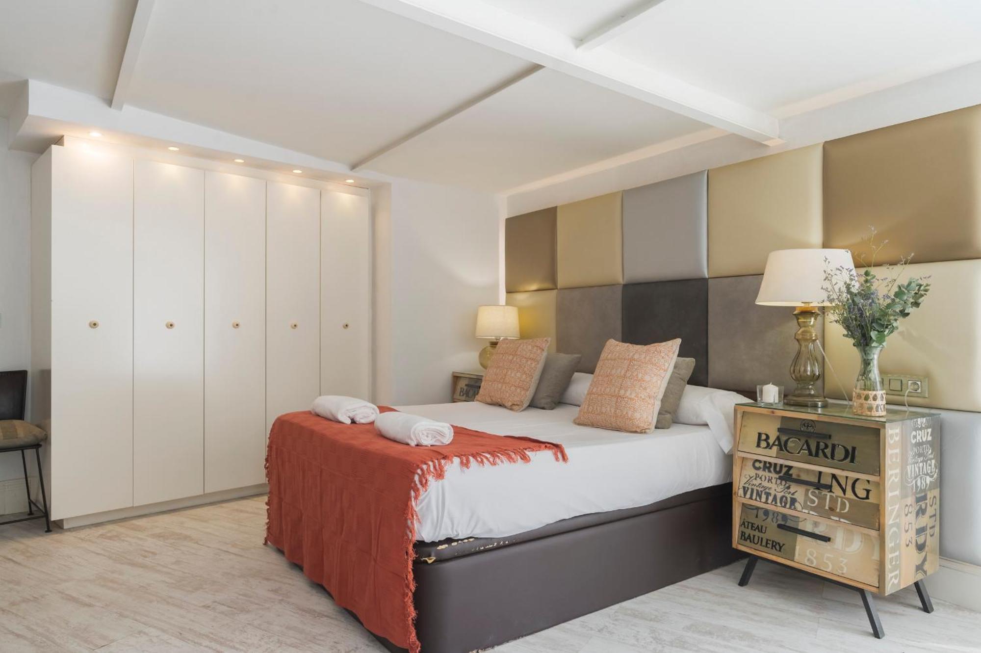 Magdalena Premium Suites Sevilla Bagian luar foto