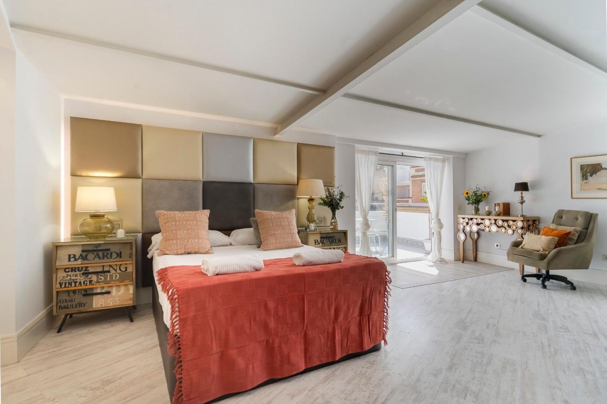 Magdalena Premium Suites Sevilla Bagian luar foto